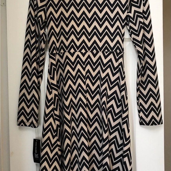 INC International Concepts Mod Zig Zag Print Wrap Dress - Picture 7 of 8